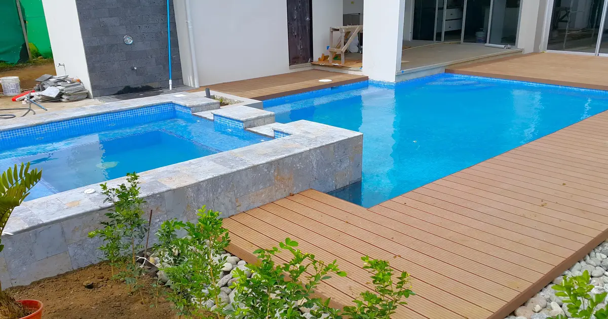 Piscinas para residencias en distintas zonas del país.
