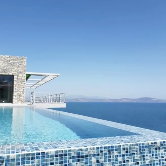 Acabados para piscina Porcelanato Atai