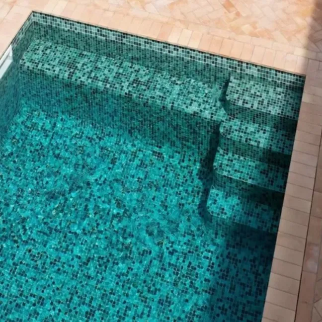 Acabados para piscina Porcelanato Nature Bali Punto