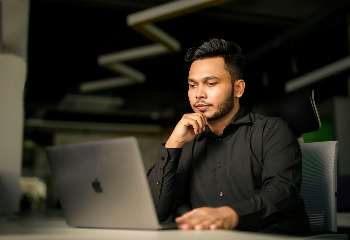 Should You Stay Technical or Move Into IT Leadership?