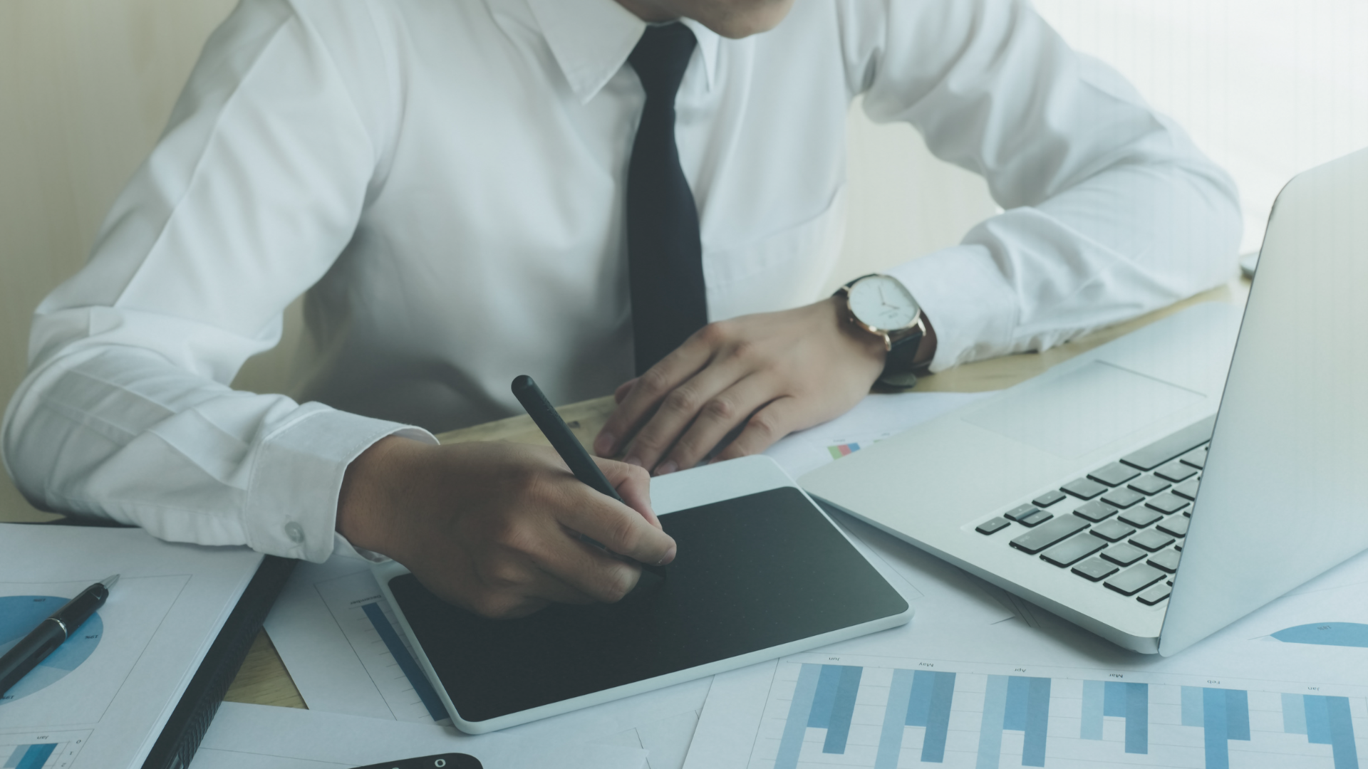 AI Accounting vs. AI Bookkeeping: What's the difference?