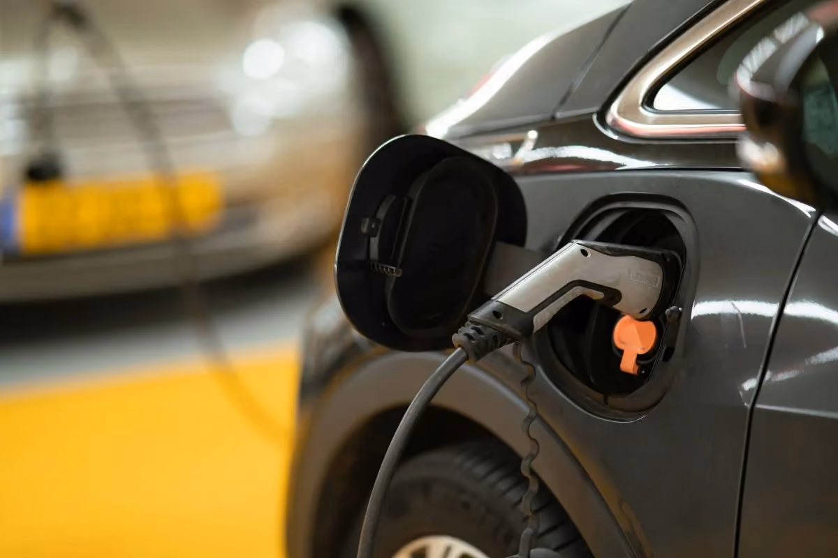 borne de recharge directeur immobilier hors foncière tertiaire