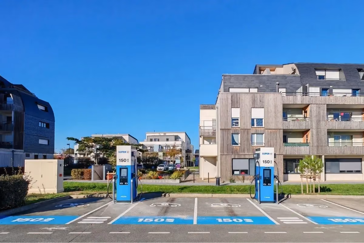 super u trélazé parking