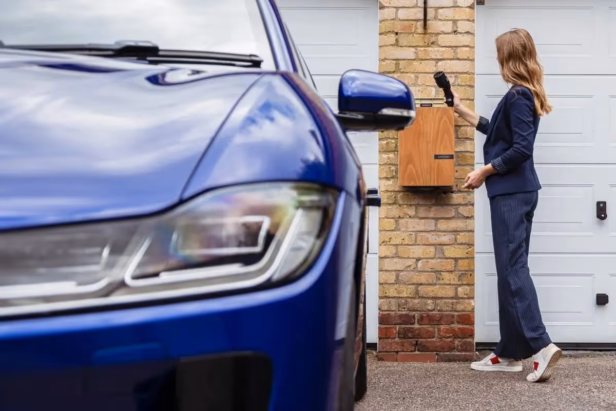 Facturation de la recharge à domicile pour véhicules de fonction : mode d’emploi pour les entreprises