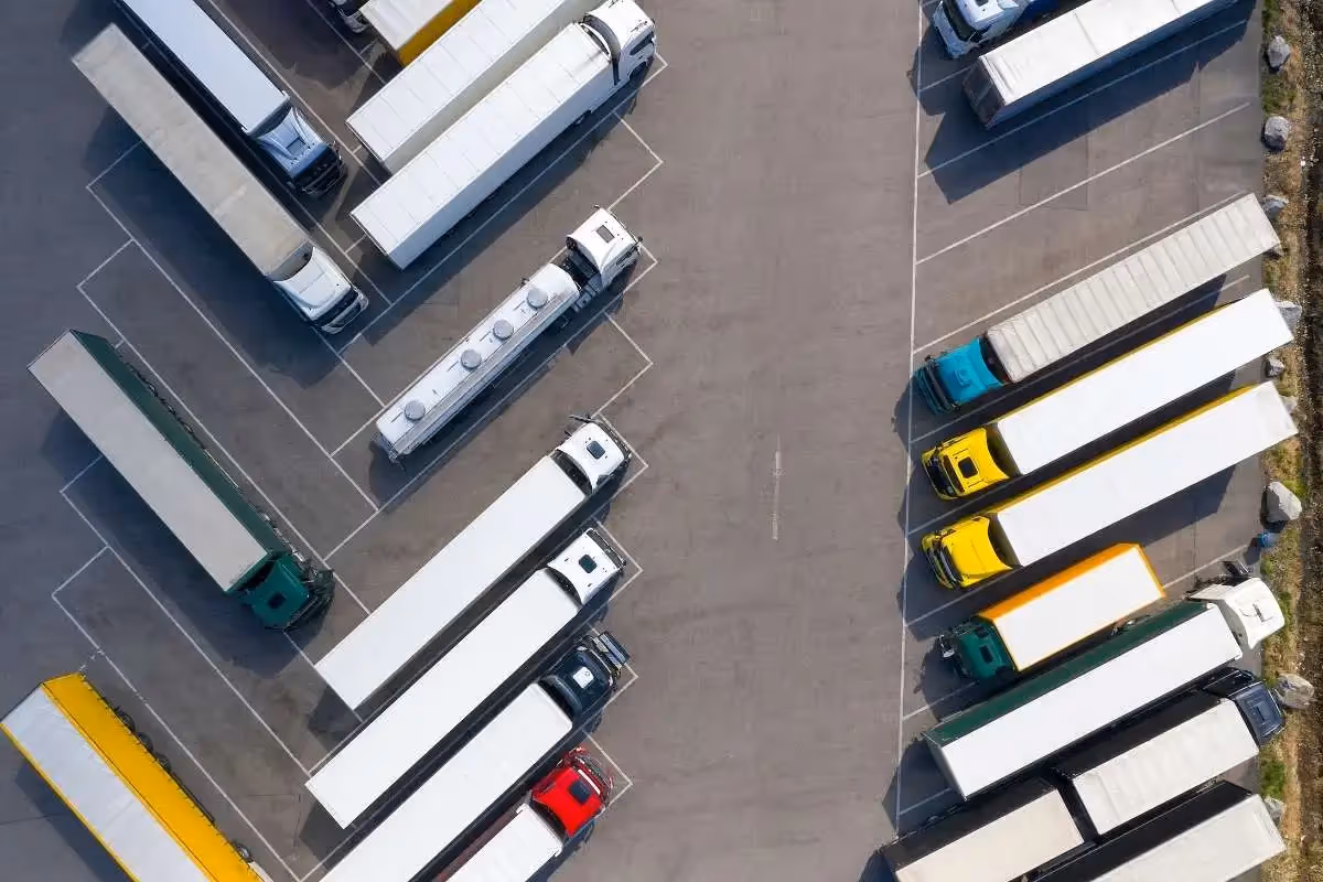 Les impacts environnementaux de la recharge des poids lourds électriques