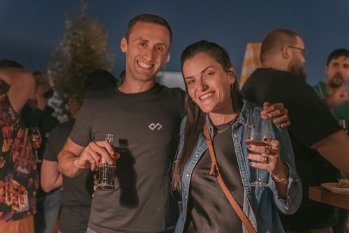 2 people from DailyDev posing