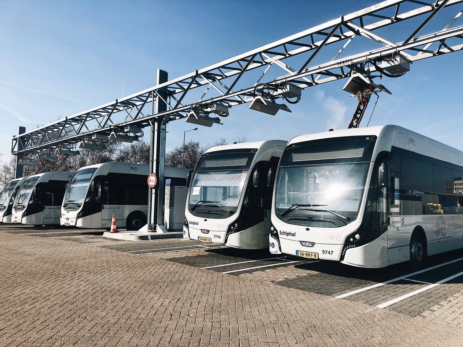 Rapid Charging Expert Heliox Reaches Major Milestone on Some of the Largest E-Mobility Projects in Europe