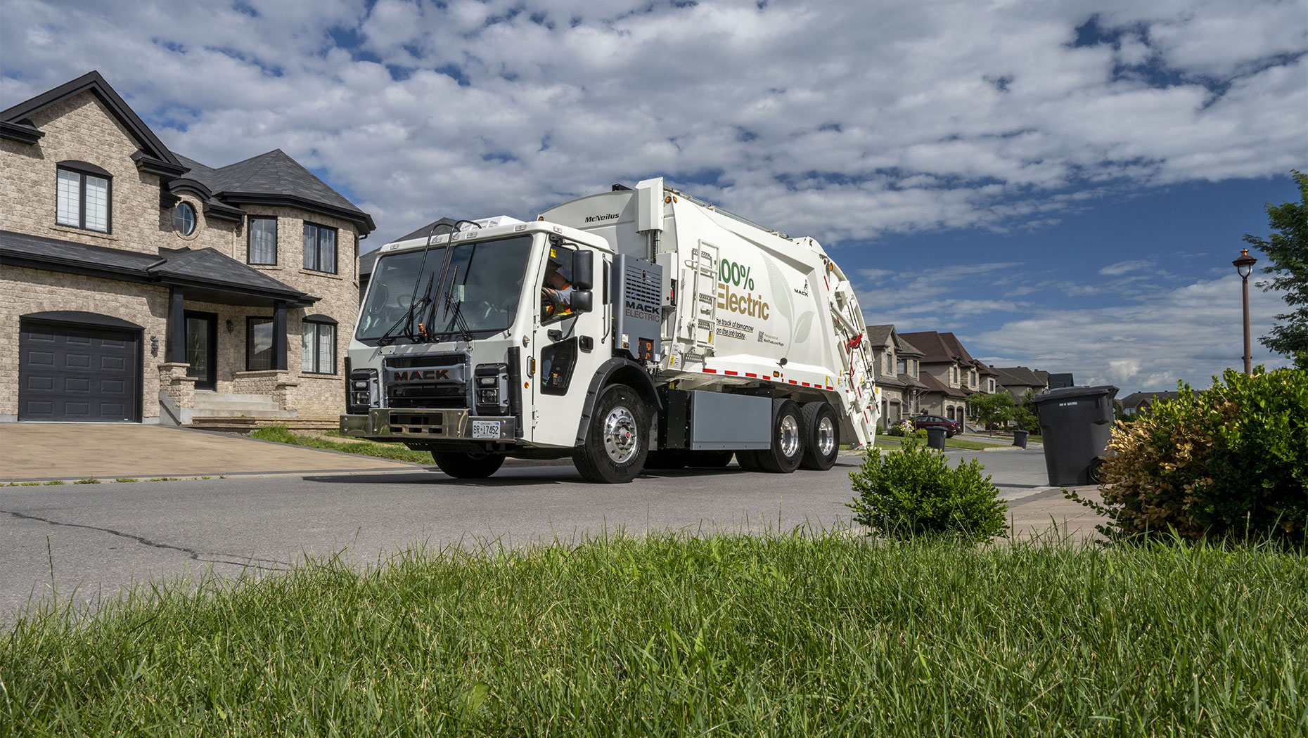 Mack Trucks partners with Heliox