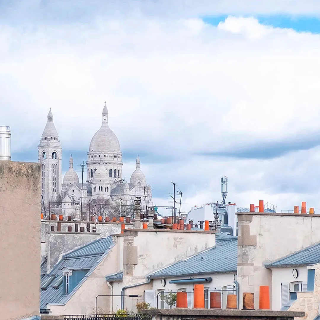 atypical place Paris