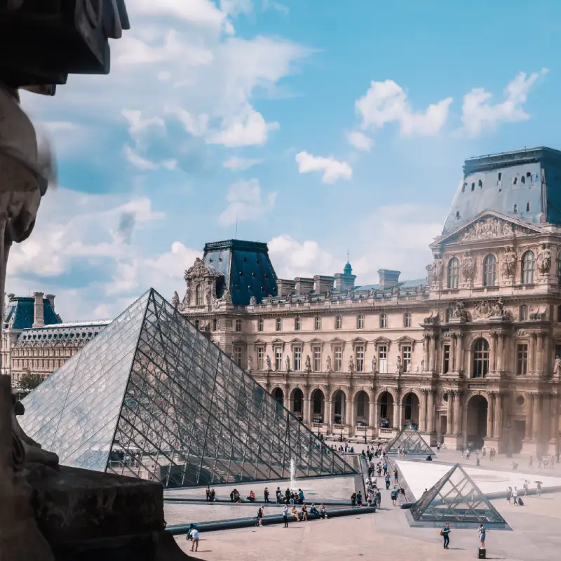 atypical place Paris