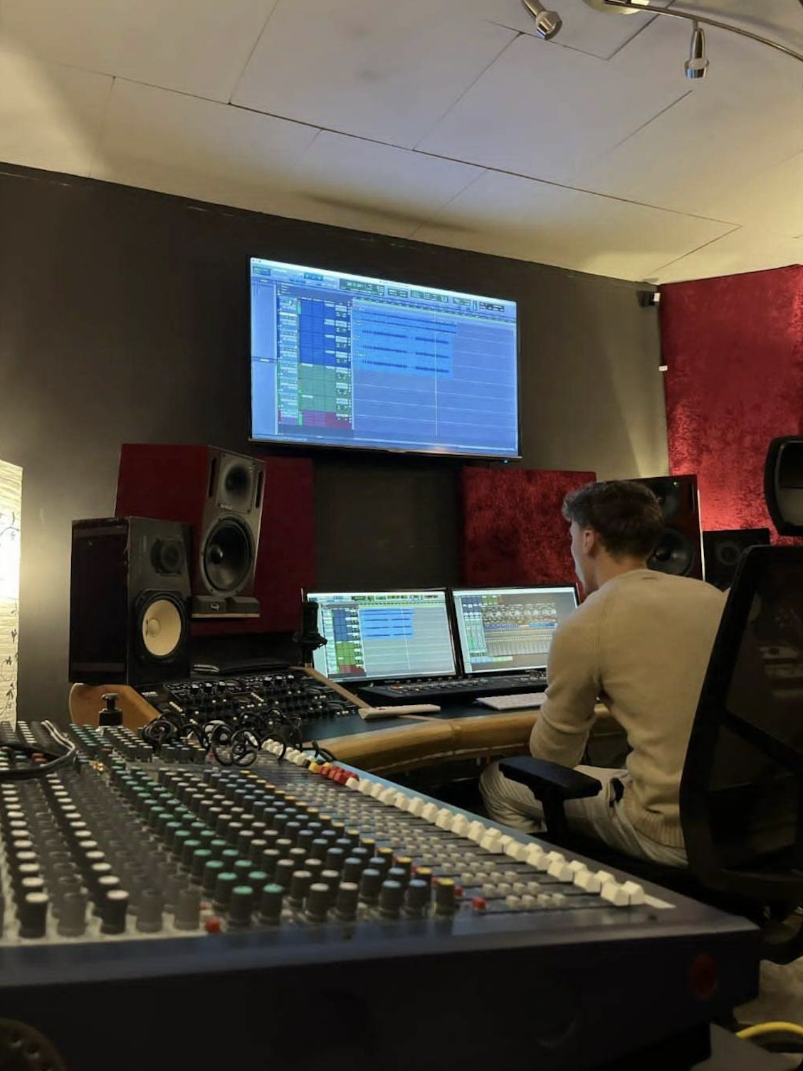 Studio d’enregistrement clair, professionnel et accessible, à Albi 81000