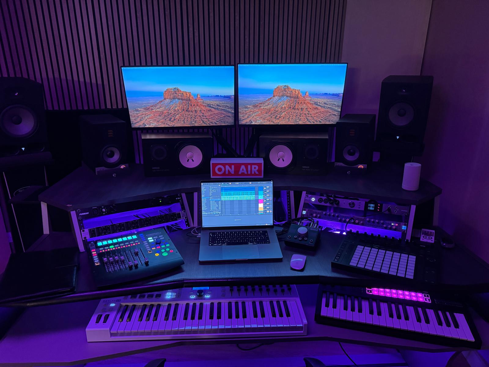 Studio d'enregistrement, à Stains 93240 #G5lFbl