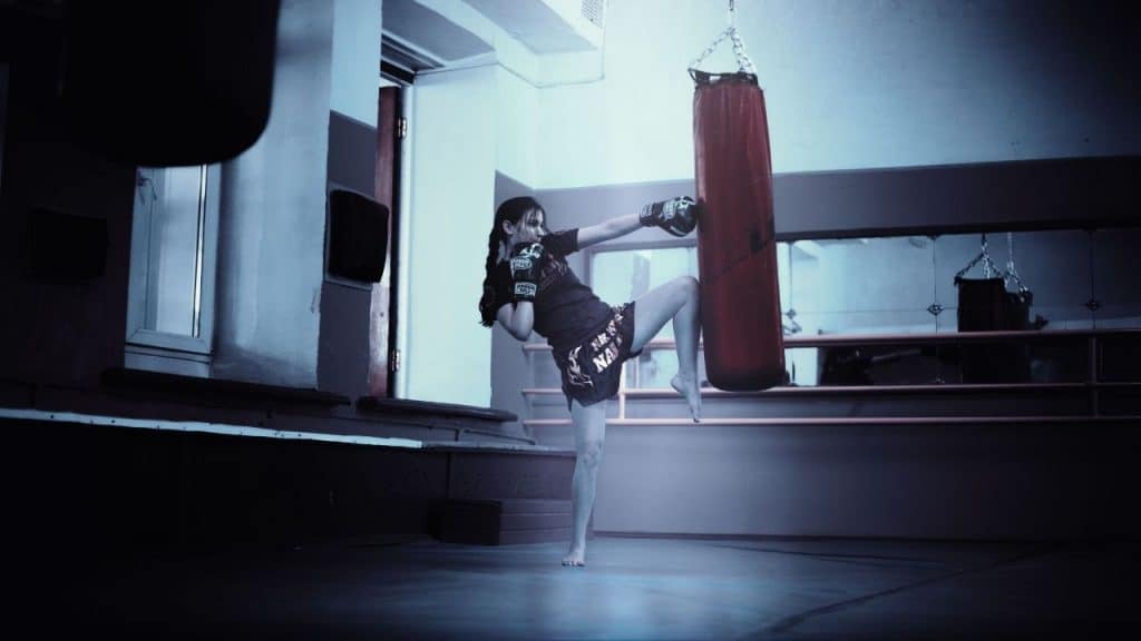 oblique kicks