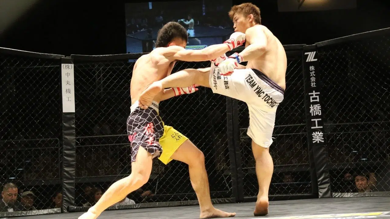 There are loads of benefits of practising yoga for MMA. In this article, we discuss six benefits of training yoga for MMA fighters.