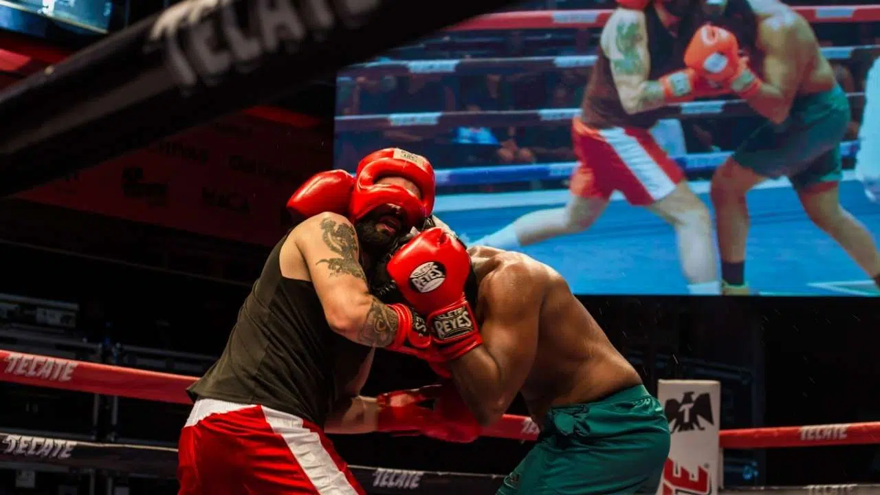 In this article we discuss everything you need to know about your first boxing class. We also give you 8 tips for how to survive your first boxing class.