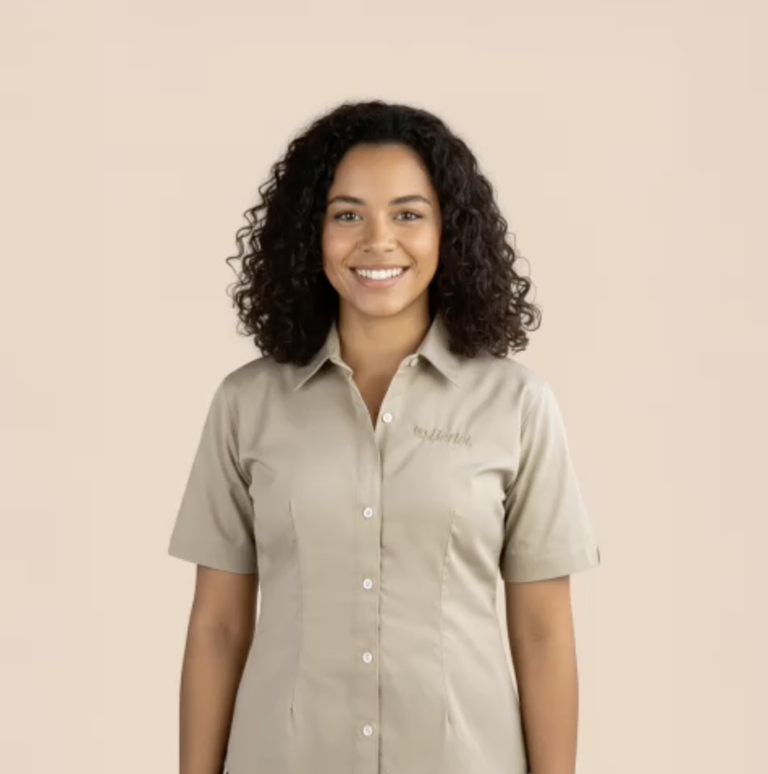 Uniformes para Hotelería con telas de alta calidad - Camisa manga corta