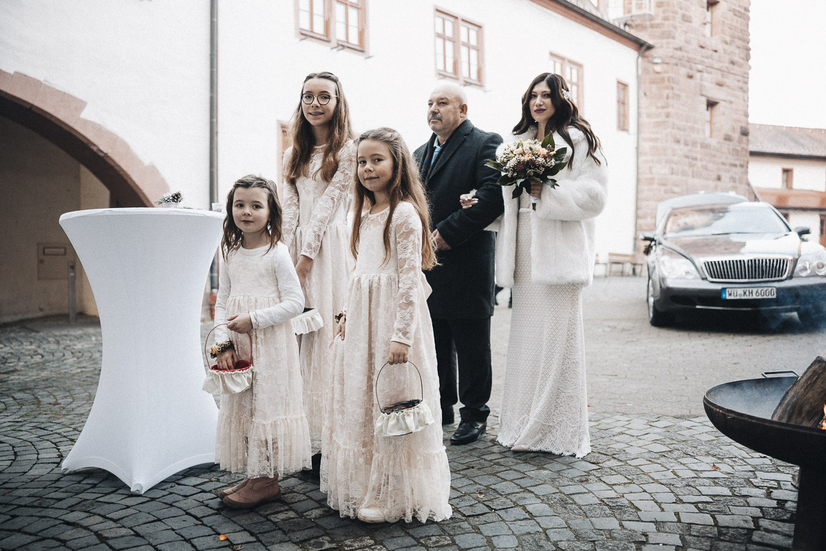 Hochzeitsfotografie Würzburg steinburg winterhochzeit – Aufnahme 031