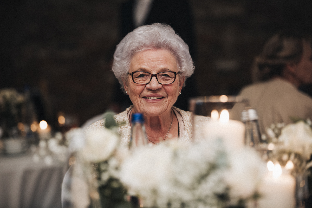 Hochzeitsfotografie Würzburg winterhochzeit gut thurnsberg kranzberg – Aufnahme 091