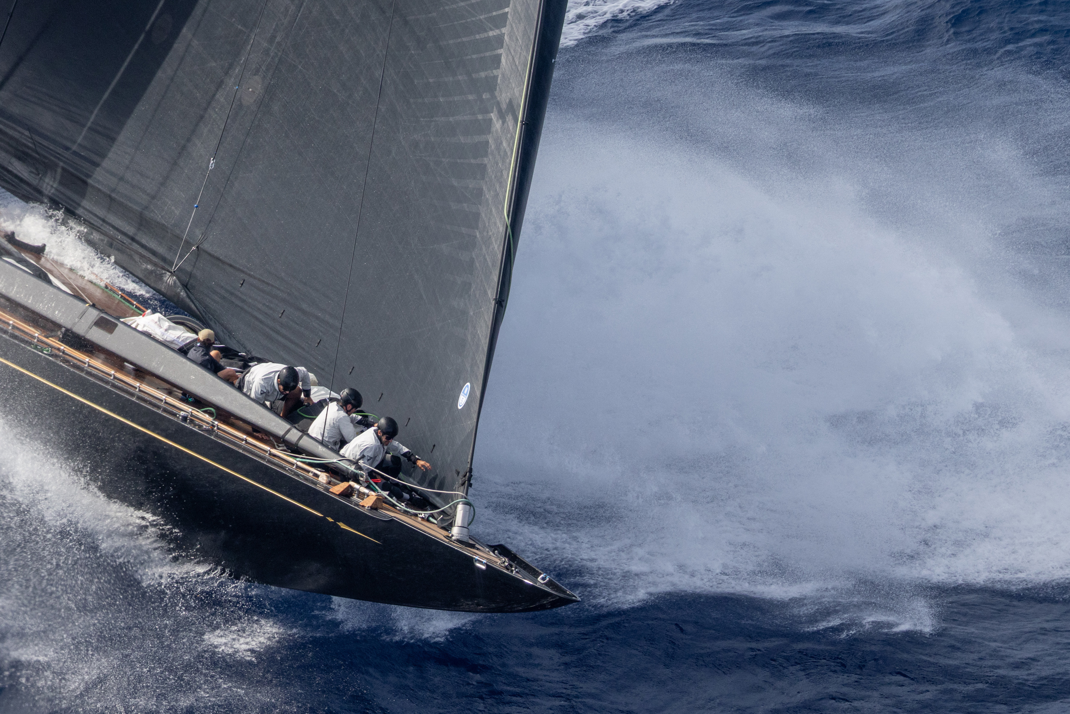 Rainbow top the fleet in Saint-Tropez after Svea suffer tech problem 