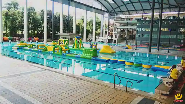 full ultimate hydro wipeout obstacle zoom out