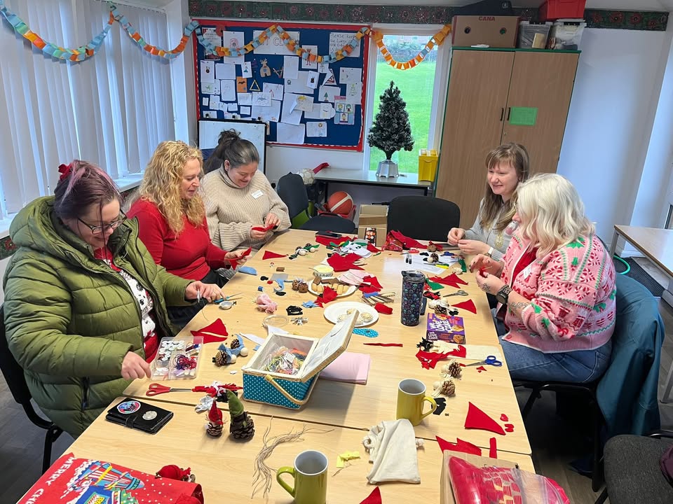 356497851842990_1404606885006269