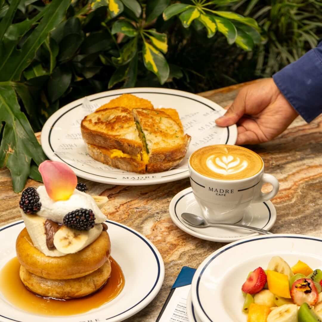 Creatives having lunch together