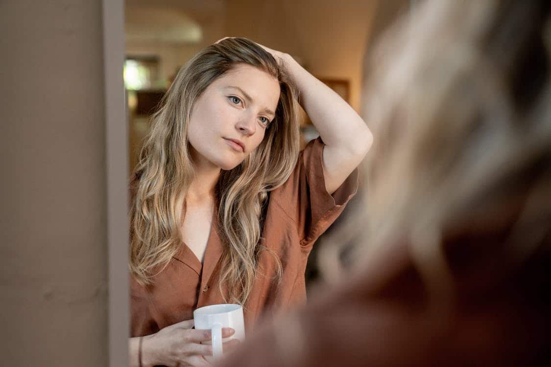 Can bipolar people tell the are bipolar?