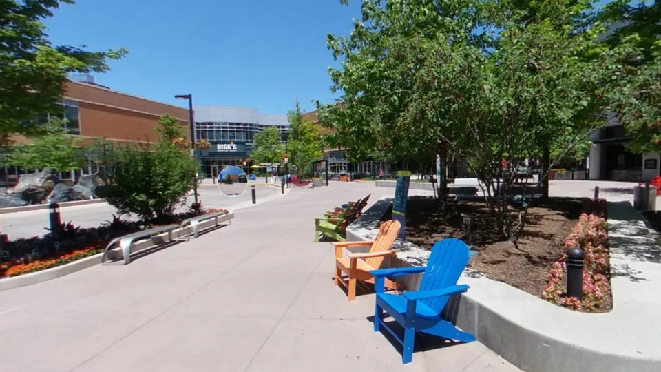 Standard 360° tour of a retail space