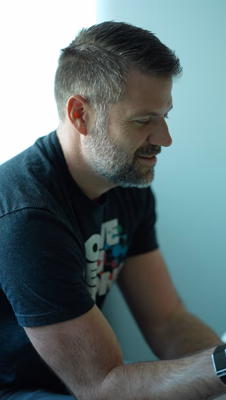 Dr. Brandon Crawford leading Catalyst Regenerative Integration therapy.