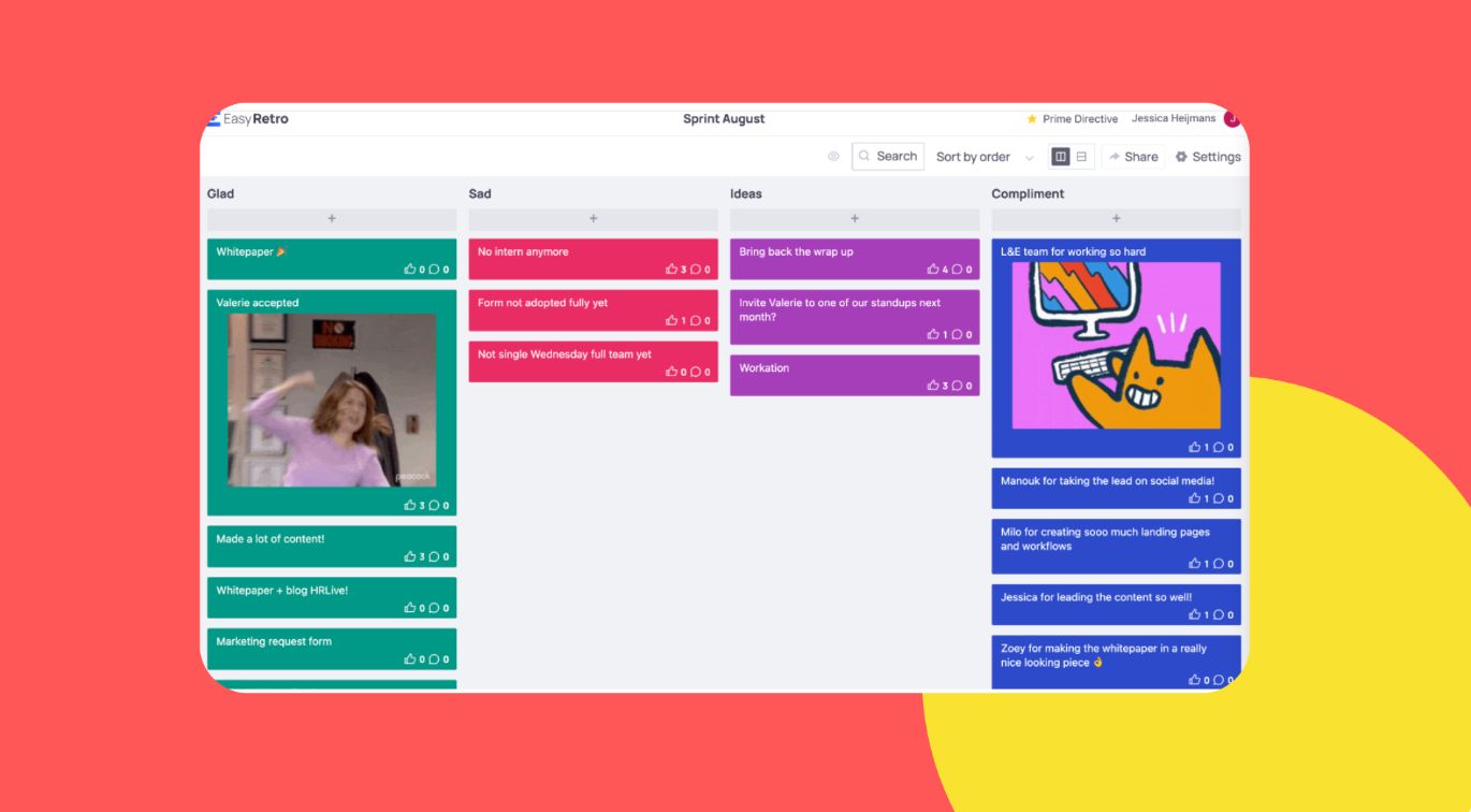 Screenshot eines EasyRetro Boards, das vom Marketingteam zur ĂberprĂŒfung ihres Sprints verwendet wird. Es zeigt Kategorien wie âGladâ, âSadâ, âIdeasâ und âComplimentâ, die dabei helfen, Feedback zu strukturieren und Erfolge wĂ€hrend des Onboardings und der Teamarbeit zu feiern.