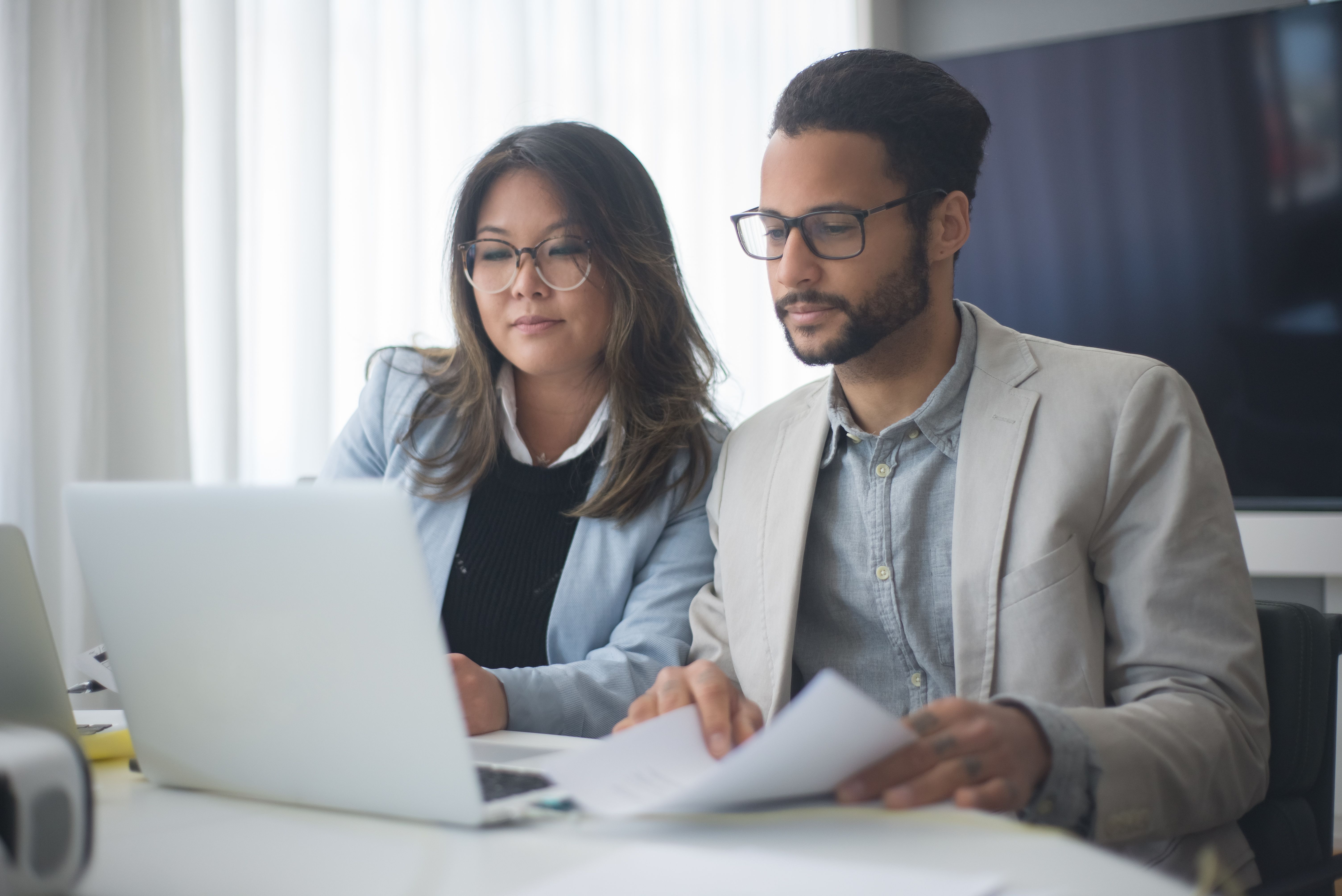 Role-based SOP training versus a one-time announcement in a team meeting