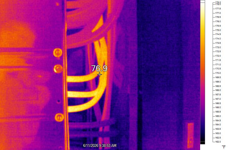 Thermal image showing a section of piping or tubing with temperature reading of 76.9°F, with a color gradient scale on the right side indicating temperatures from about 162°F to 178°F.