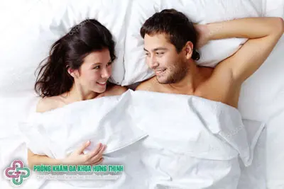 Ngủ không mặc đồ có tốt không?