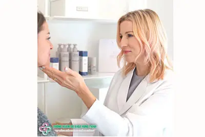 Nên đi khám bác sĩ chuyên khoa