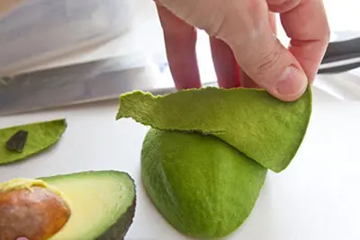 Một số lưu ý khi sử dụng quả bơ