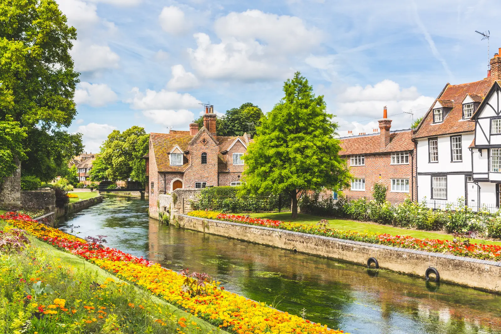 Are you looking for an architect in Canterbury, James Clague Architects are experienced in building extensions and projects in the area.