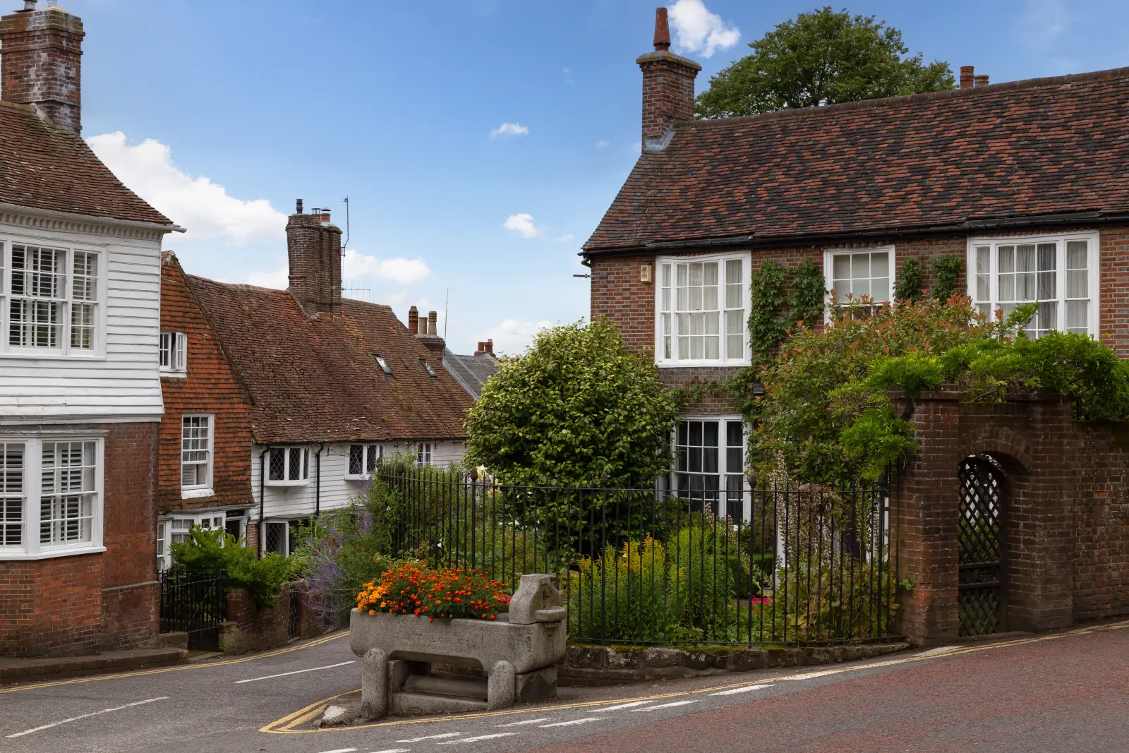 Are you looking for an architect in Mayfield, James Clague Architects are experienced in building extensions and projects in the area.