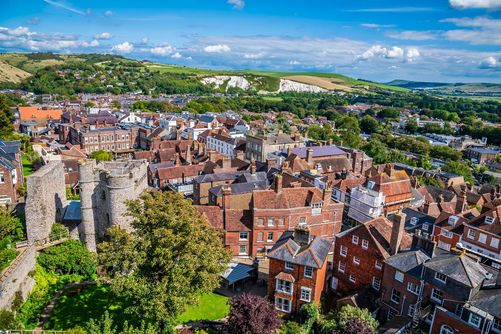 Are you looking for an architect in Lewes, James Clague Architects are experienced in building extensions and projects in the area.