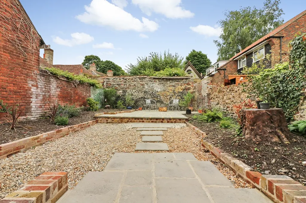 Listed Building Consent for Extension in Sandwich