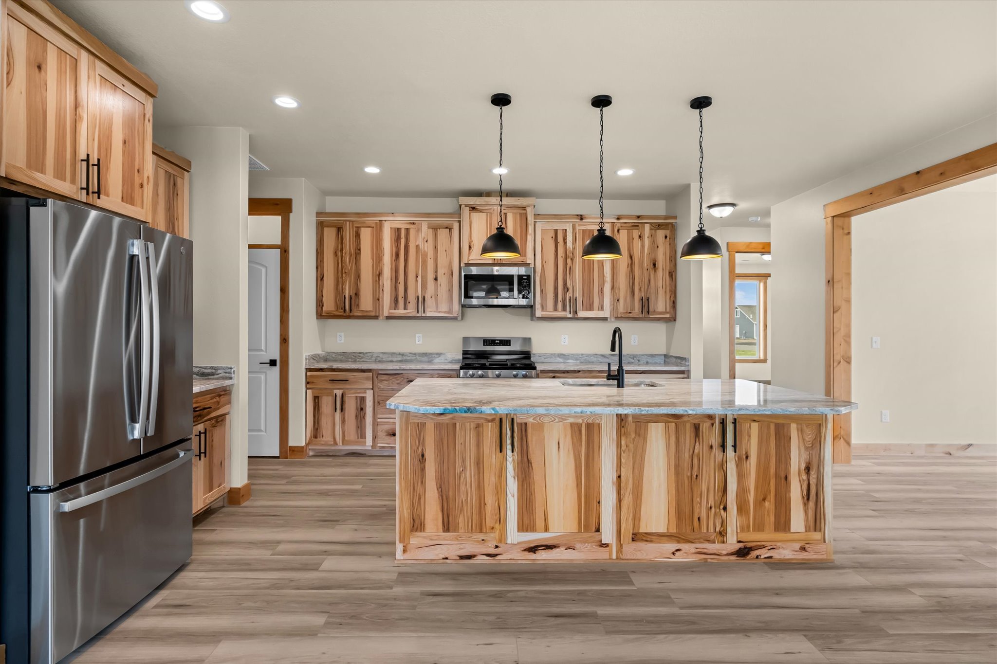 3814 Lovegrass Ln