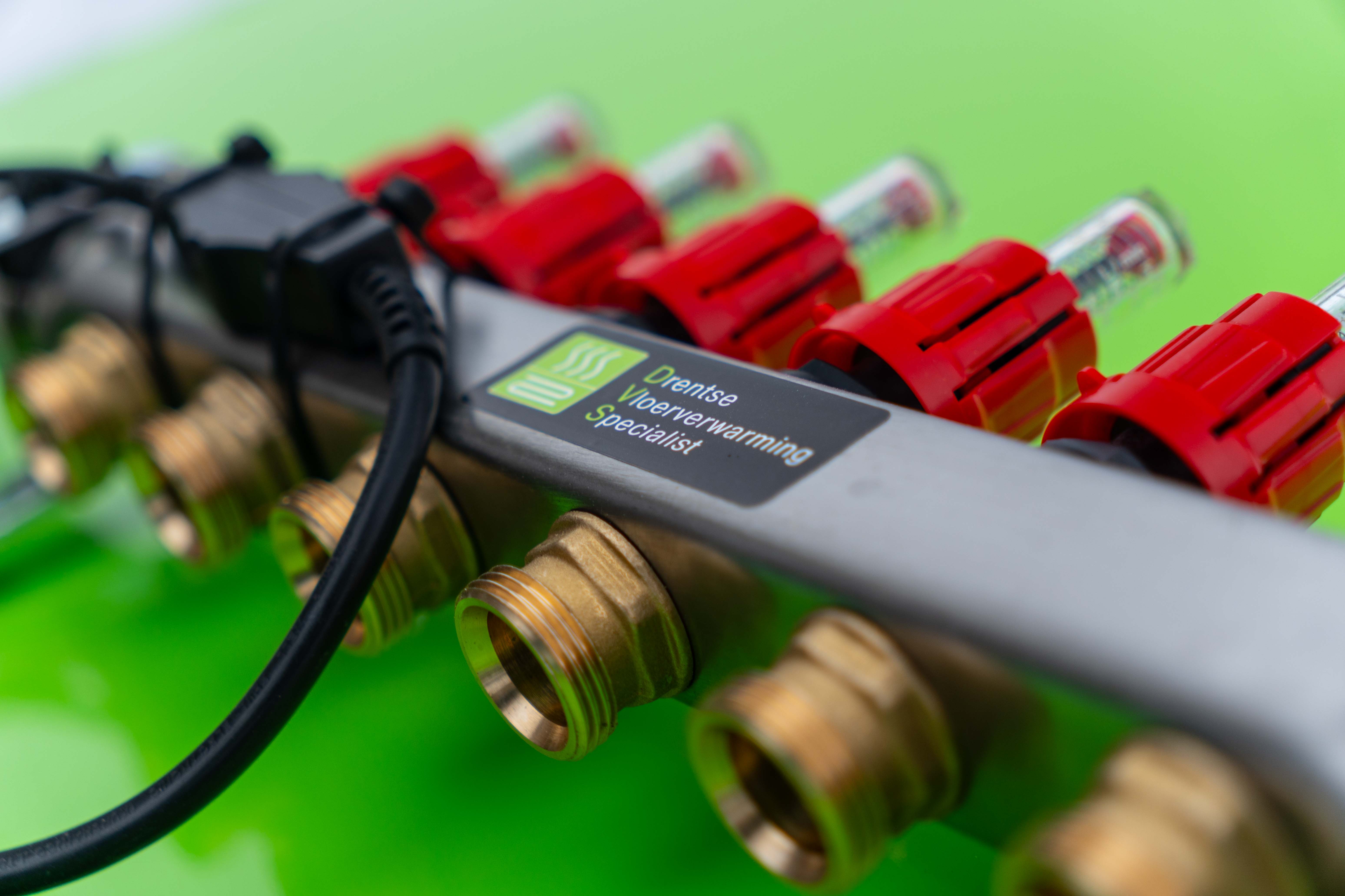 Close up foto van een vloerverwarming verdeler