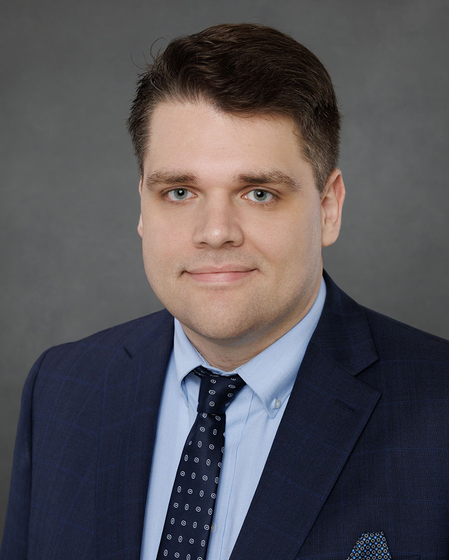 collin gaus headshot