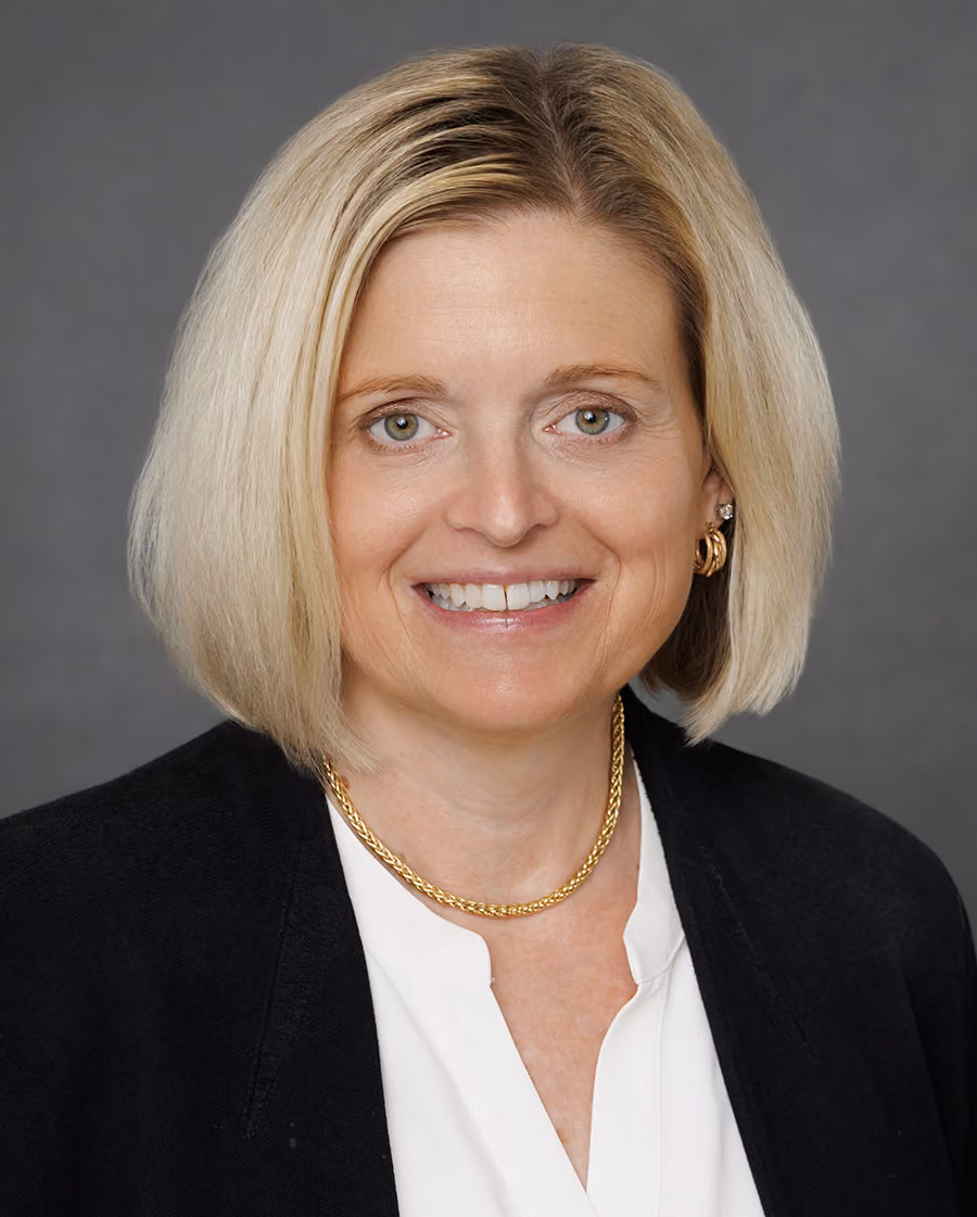 elisabeth slater headshot - top wealth management and investment advisor wheeling west virginia