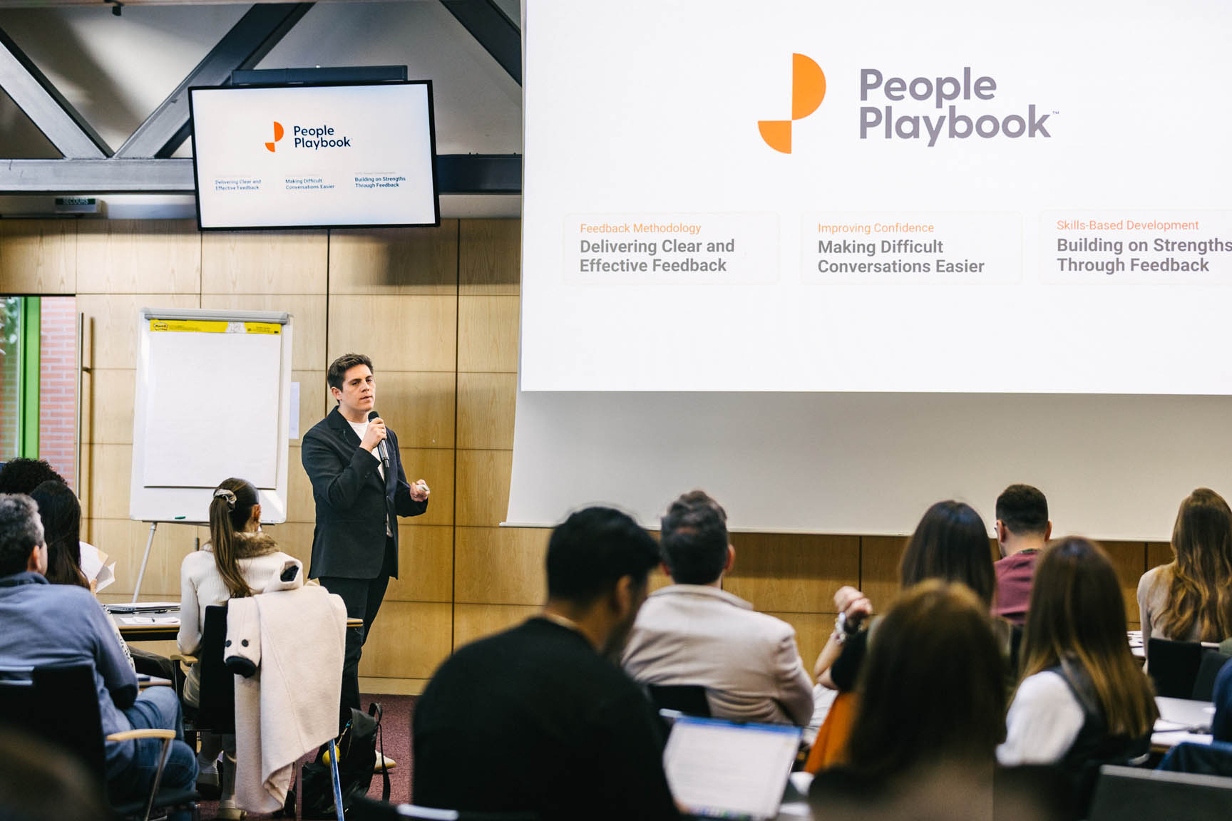 People Playbook with L'Oreal in Paris