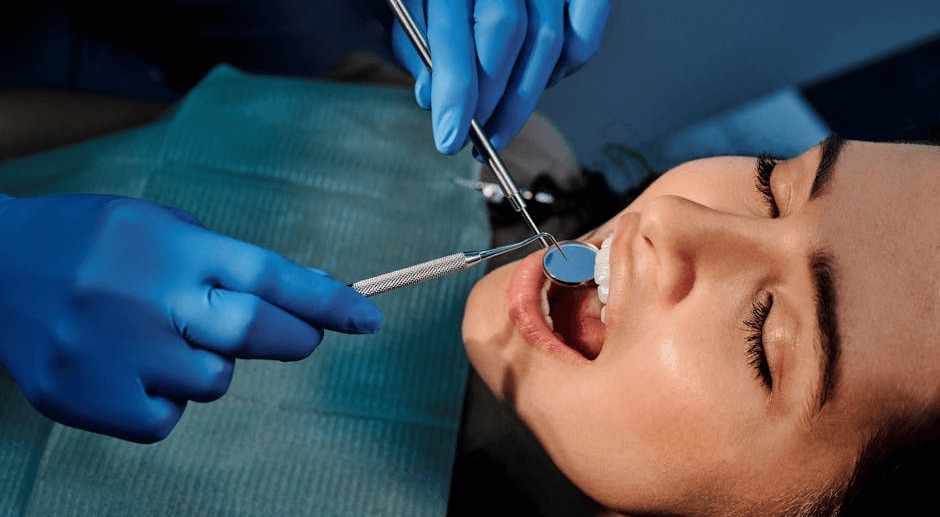 Veneers vs. Bonding: Which Treatment Is Right for You?
