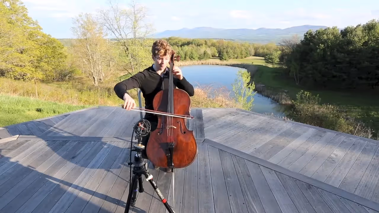 Stradivarius Menuets 1&2 (Suite no. 1)