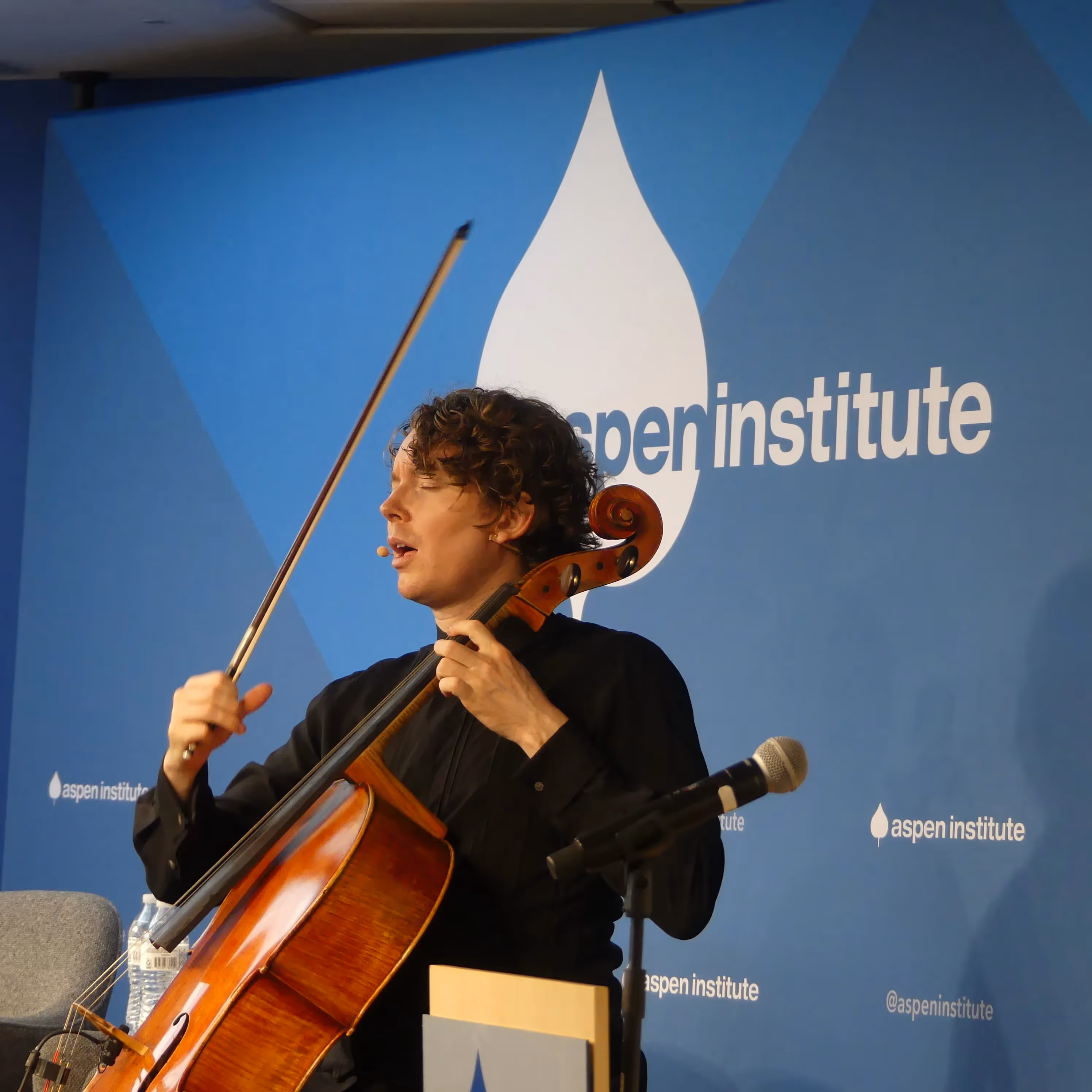 A Cellist’s Journey: Joshua Roman joins Jay Nordlinger on the Q&A Podcast