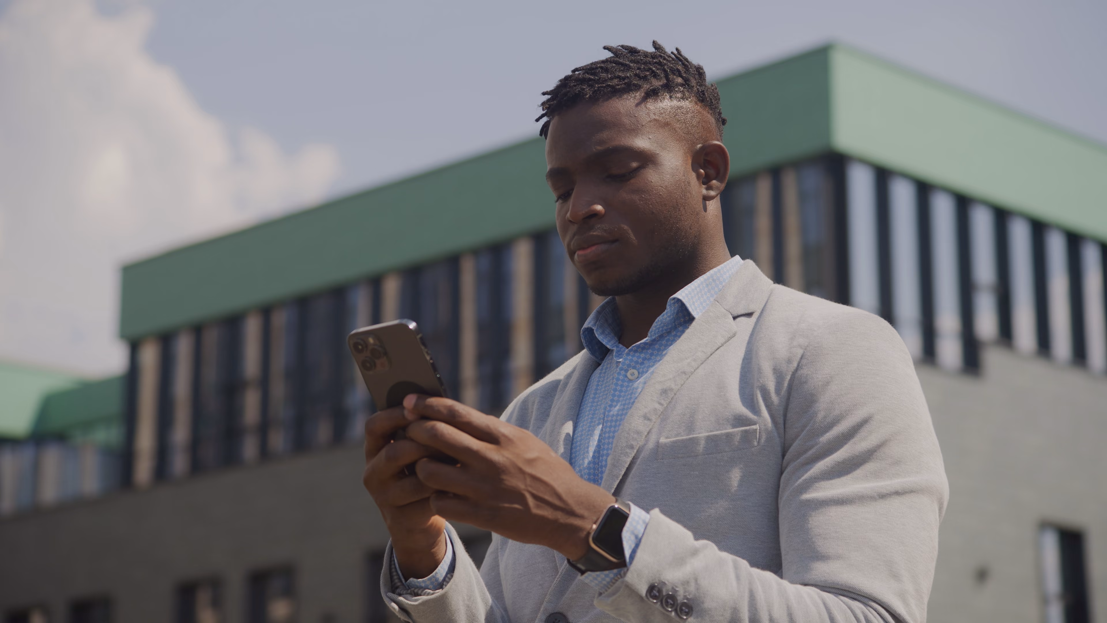 Secrets to crafting marketing SMS that stand out in a crowd