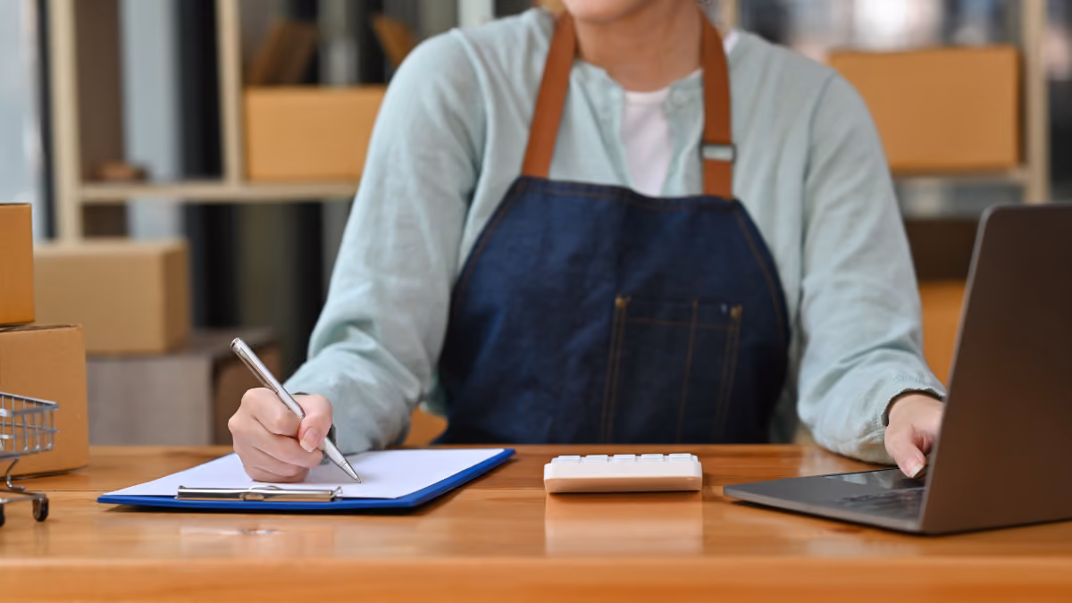 How SMS marketing accelerates small business growth in 2026 