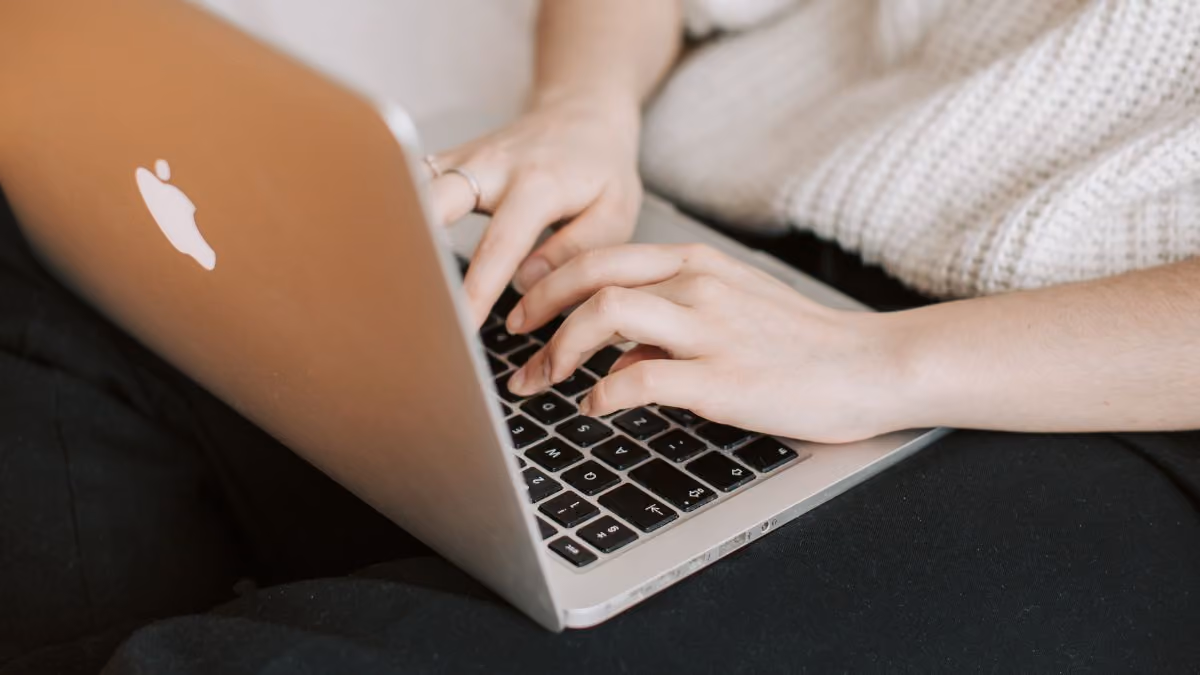 18 actionable ways to improve customer experience in e-commerce